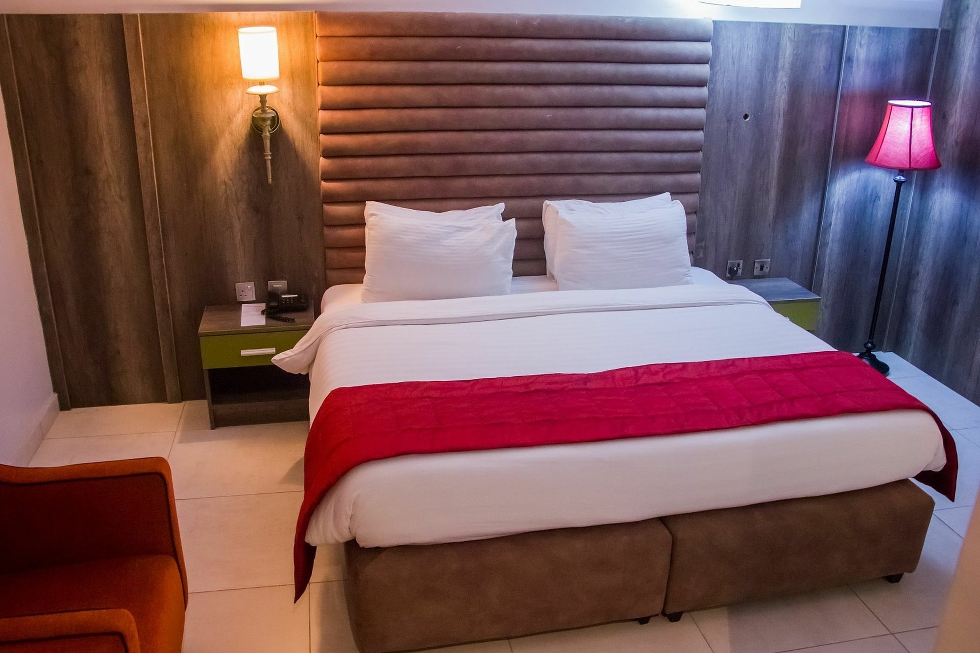 Glee Hotel Aliayabiagba Eksteriør billede